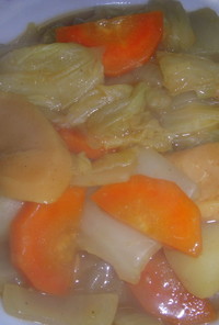 白菜と魚肉ソーセージのカレー煮