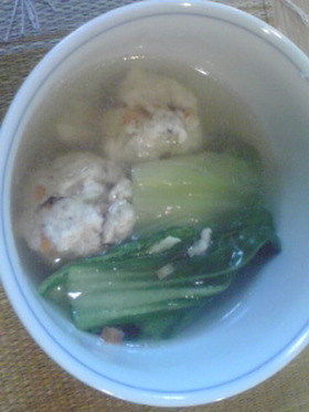 青梗菜と春雨の鶏団子スープ