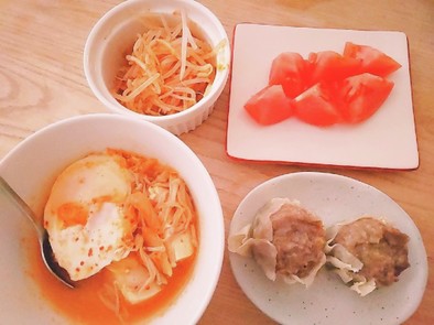 キムチと豆腐のスープの写真