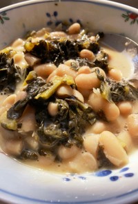 カーボロネロと白いんけん豆の食べるスープ