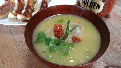 焼き餃子コーンポタージュ味噌スープの写真