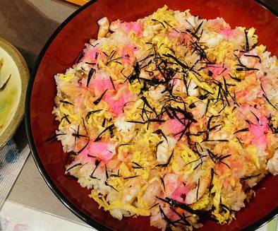 ちらし寿司（酢飯に混ぜる具）の写真