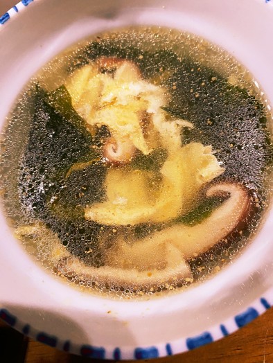 茹で鶏の汁でスープの写真