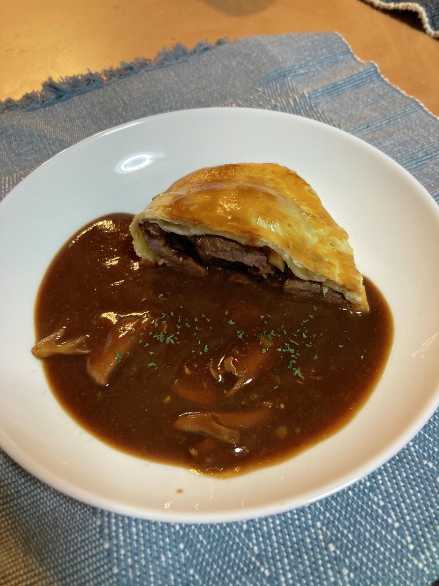 ラム肉シチュー煮のパイ包み焼き by 山添村観光協会 【クックパッド】 簡単おいしいみんなのレシピが394万品