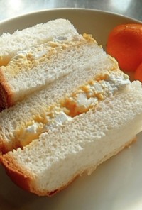 たまごとカッテージチーズのサンドイッチ