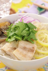 白身魚とあさりのレモンフォー
