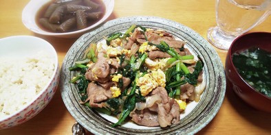 春菊と豚肉の炒め物の写真
