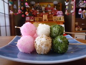 ひな祭りに♪三色団子風おにぎり