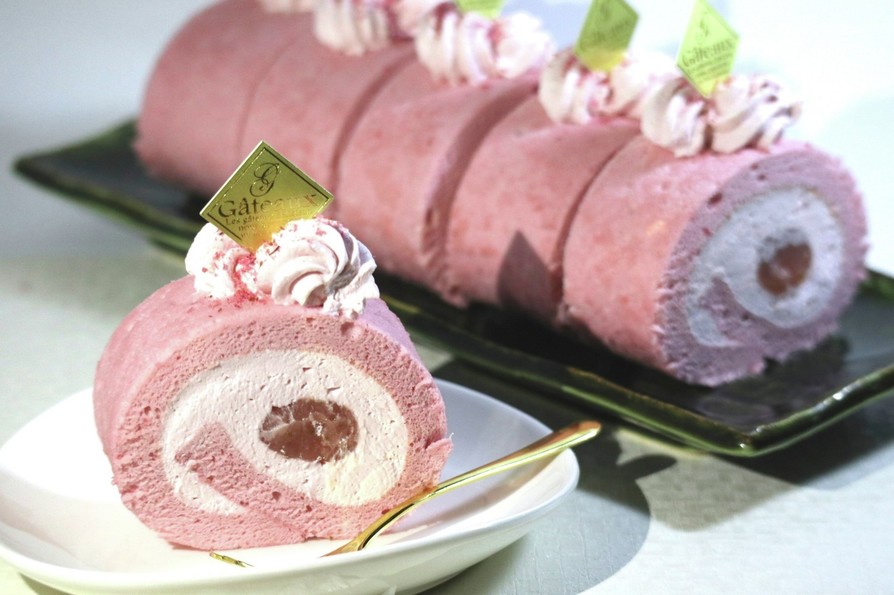 ふわふわ桜の淡雪ロールケーキの画像