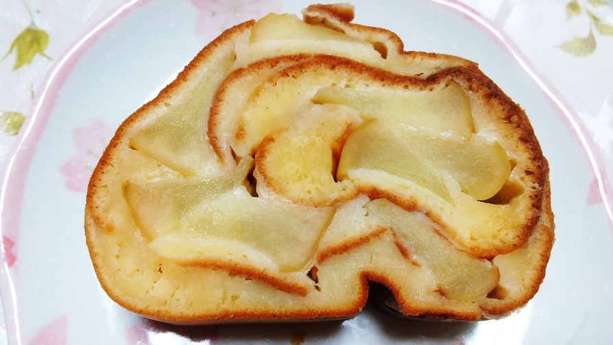 卵焼き器で作るりんごロールケーキの画像