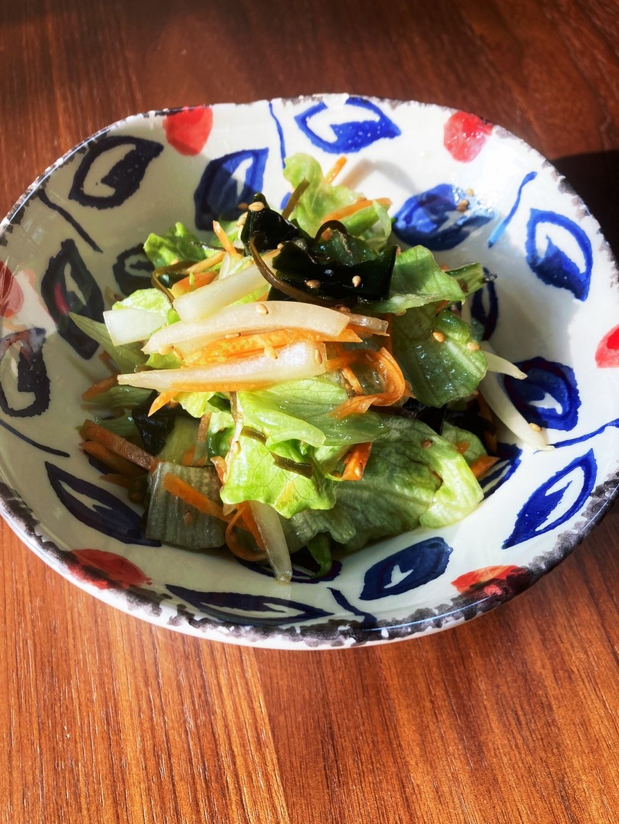 レタスの簡単サラダの画像