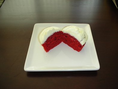 アメリカ南部の　レッドベルベット　ケーキの写真