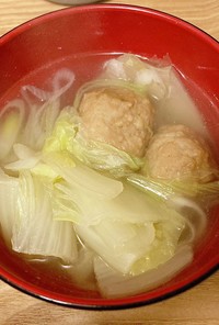 鶏出汁が美味しい　【盛り野菜スープ】
