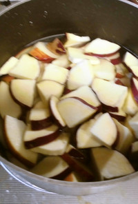 サツマイモとリンゴの甘煮