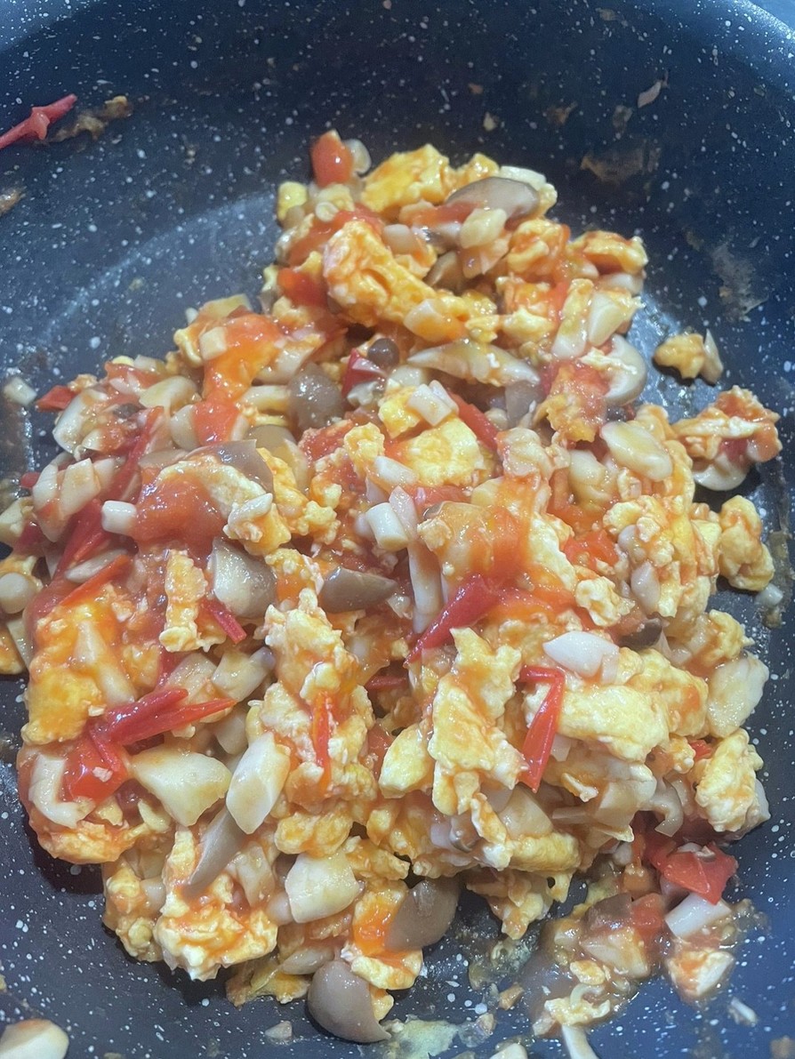 離乳食完了期　しめじとトマトの卵炒めの画像