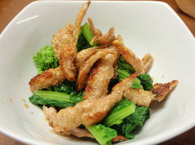 安い!旨い!菜花と鶏皮のぱりぱり揚げ