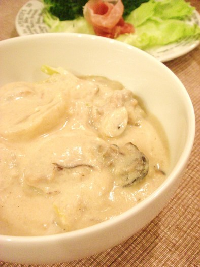 牡蠣とカブの豆乳クリームシチューの写真