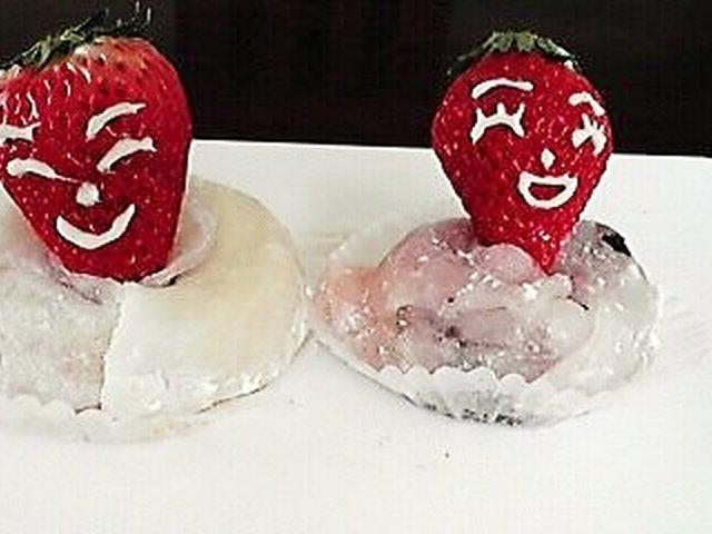 おひなさまケーキ ロールケーキと求肥で レシピ 作り方 By みゆち クックパッド