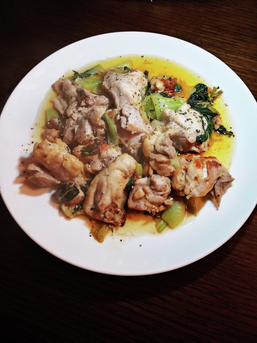 ごま油風味の鶏肉とチンゲン菜の酒蒸し焼きの画像