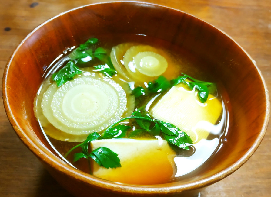新玉葱のお味噌汁　玉葱の切り方Ⅱ　の画像