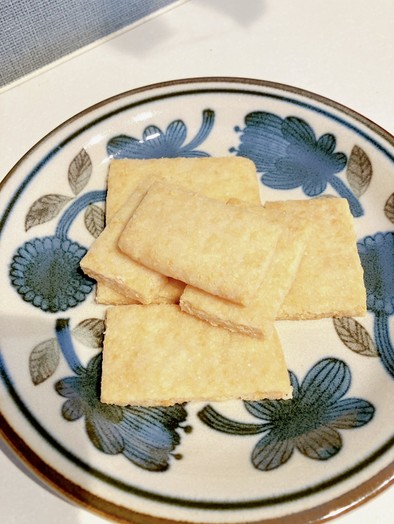 米粉のチーズクラッカーの写真