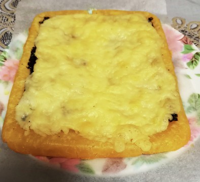 海苔とチーズの米粉ピザの写真