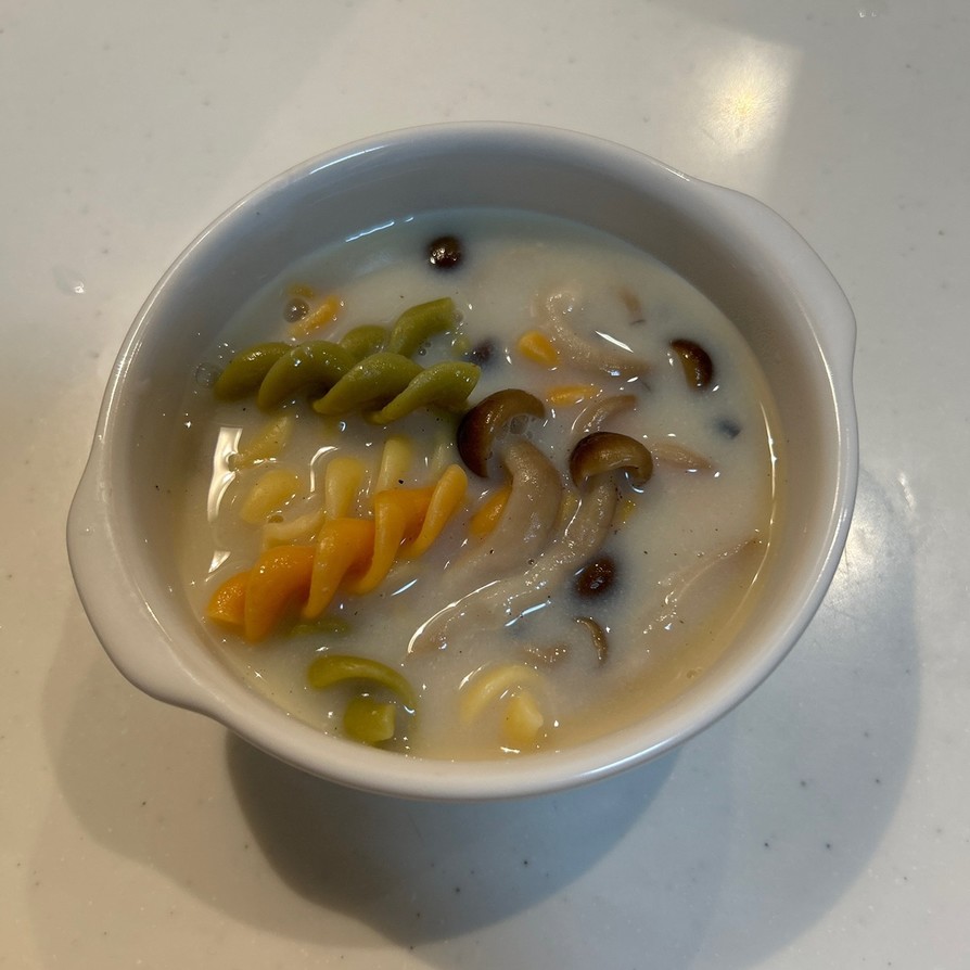 ブナシメジとフジッリの豆乳スープの画像