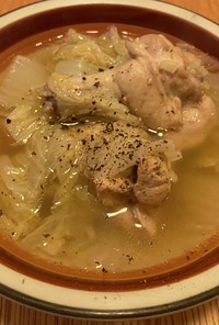 白菜と鶏手羽のスープ