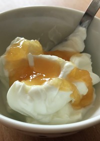 Honey yogurt