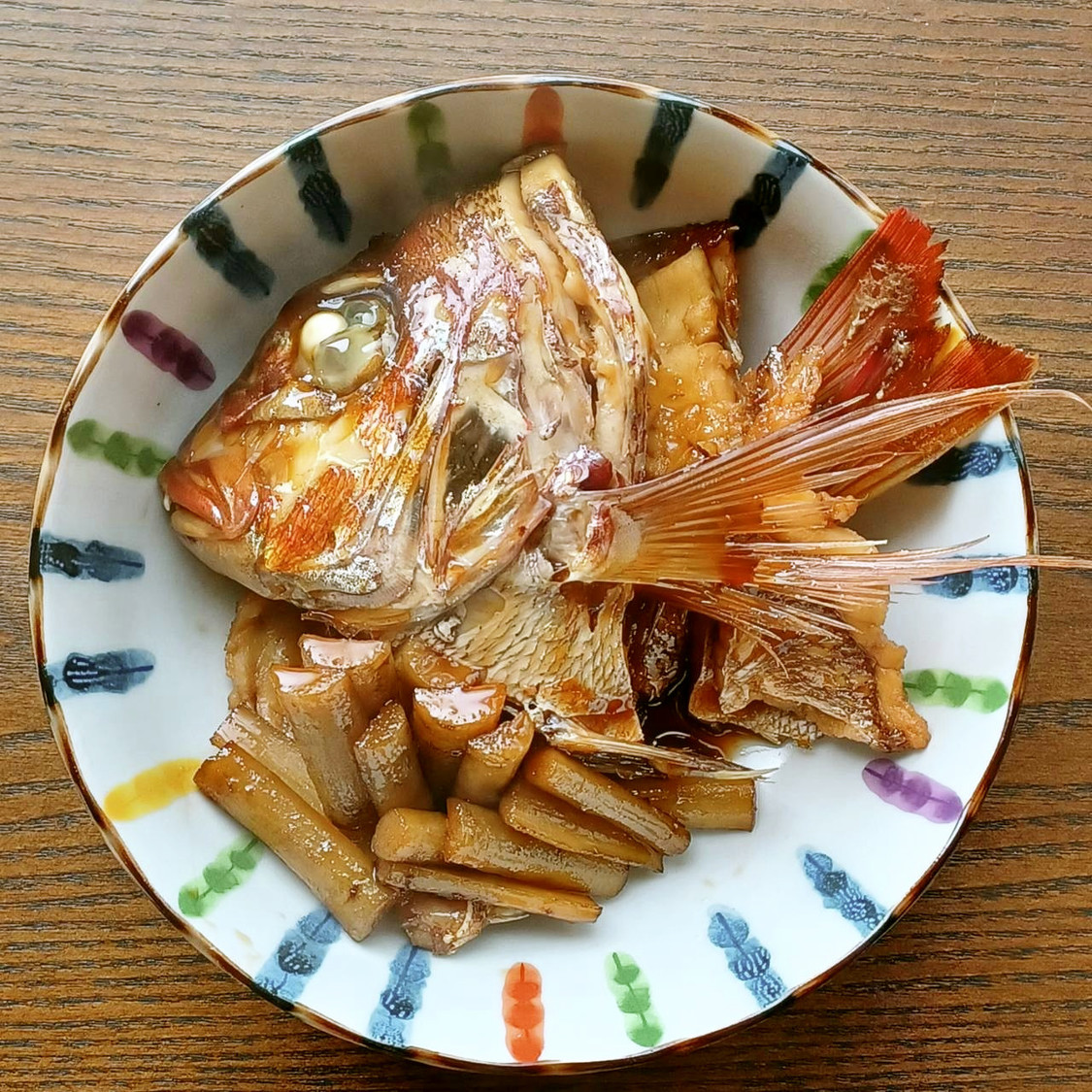 日本最大の日本最大の真鯛の煮つけ 2〜3人前 あら煮 マダイ まだい 美味しい 煮付け 人気メニュー お取り寄せグルメ 急速冷凍 父の日 ギフト 父の日  コロナ 応援 巣ごもり 食べ物プレゼント タイ