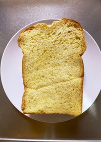 HBカレースプレッドでカレー食パン