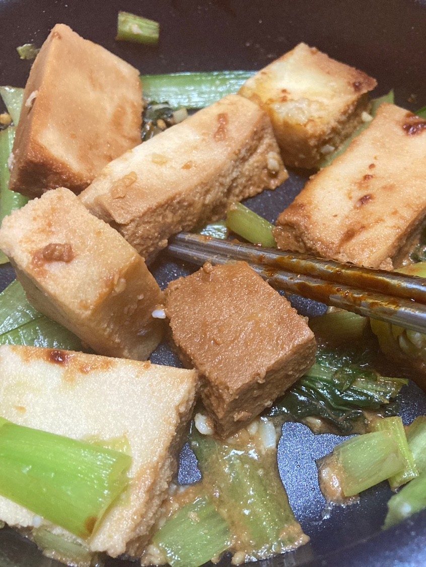 高野豆腐と小松菜の炒め物の画像