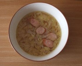 簡単キャベツとウィンナーのスープ!