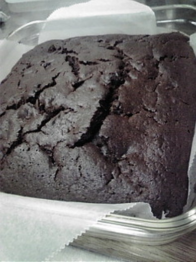 ナツメヤシのチョコレートケーキの写真