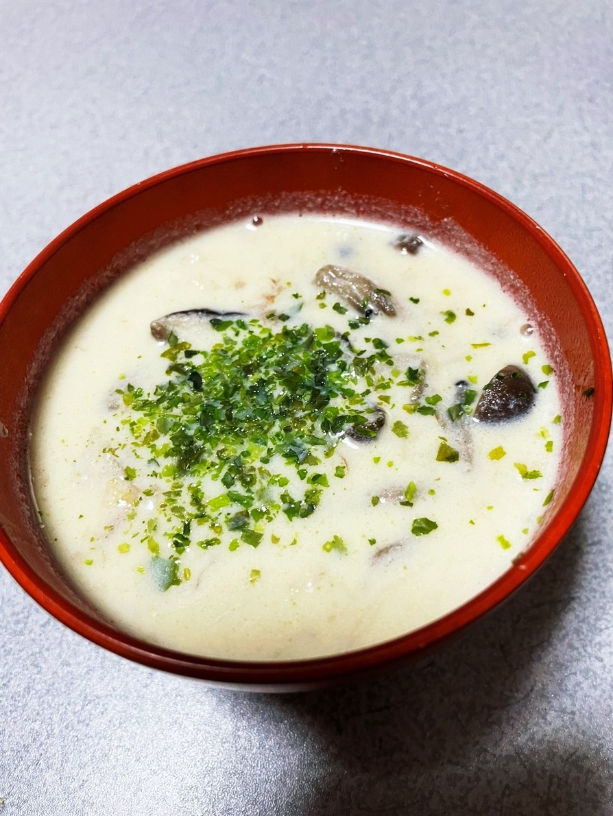 イロイロきのこと豆乳の塩麹スープ(和風)の画像