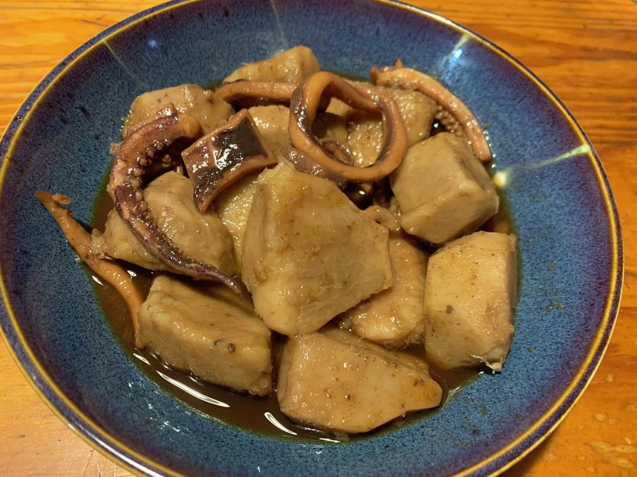 イカと里芋の煮物の画像