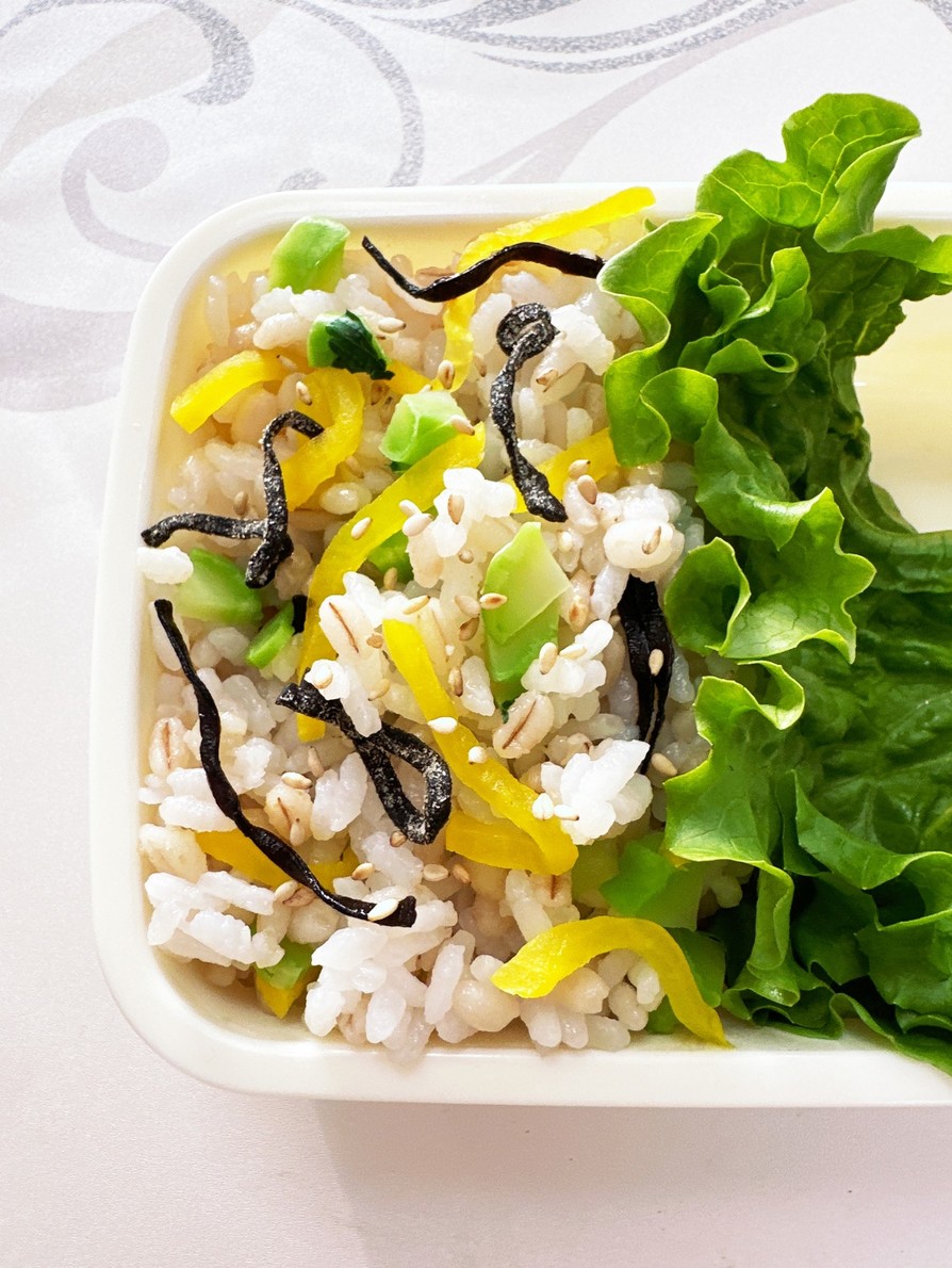 お弁当に✨おしんこと塩昆布の混ぜご飯の画像