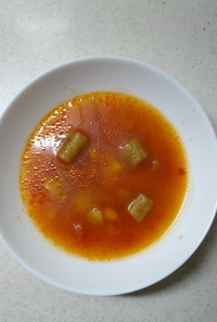 大豆とゴボウのトマトスープ