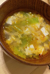 簡単　ピリ辛卵スープ　キャベツ　ラー油　