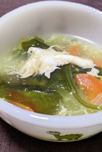 レタスとわかめの生姜スープ