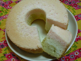 ひなまつりの三色シフォンケーキ