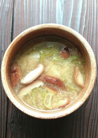椎茸の旨味溢れる里芋ネギのほっこり味噌汁