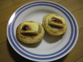 トースターで とろ~りチーズごまトースト