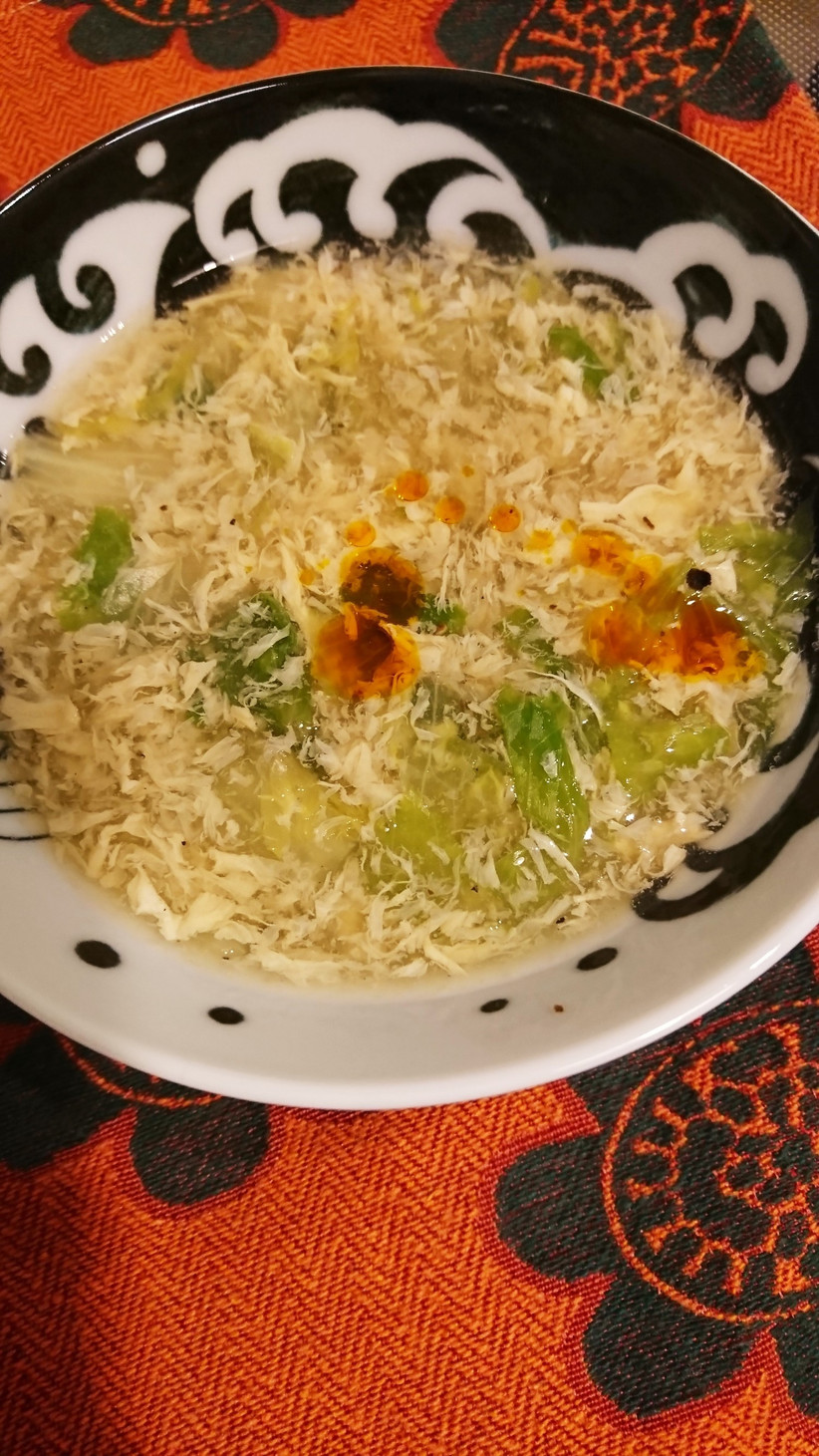 食べるレタス卵スープの画像