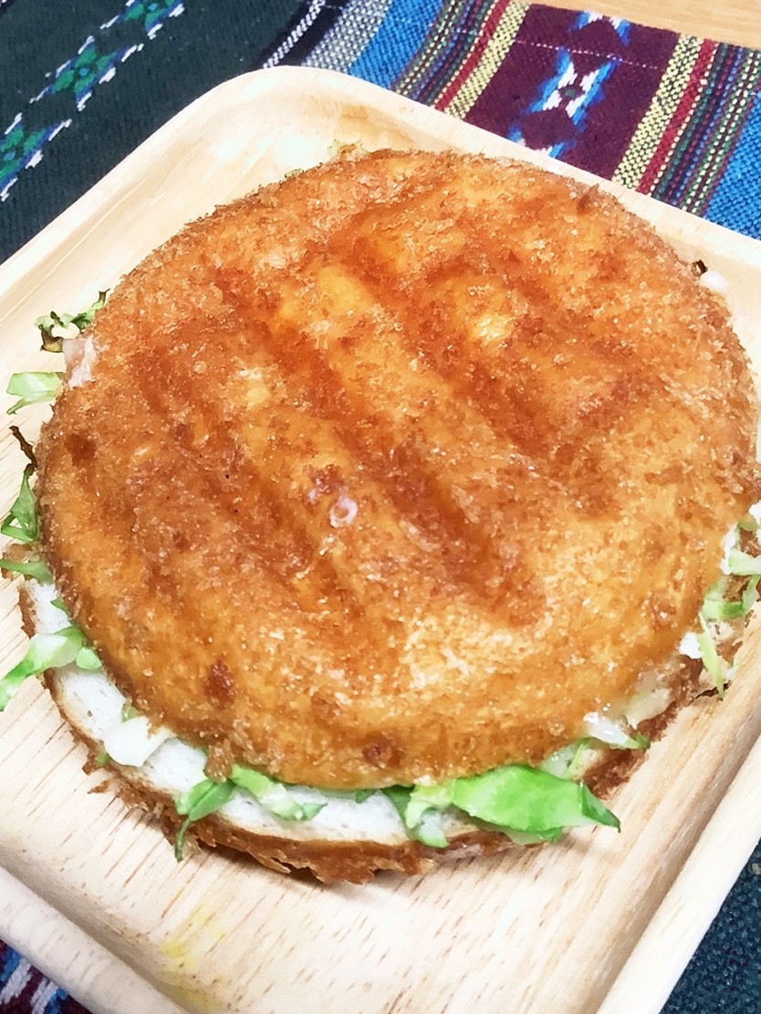 ♡焼きチーズカレーパン♡の画像