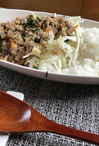 ひき肉野菜の甘辛チーズ炒めごはん