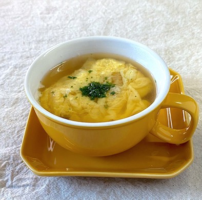 インスタントスープに溶き卵で癒しのスープの写真