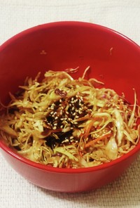 “千切りキャベツ胡麻トンカツソース”