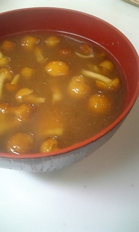 ちょっとこだわりなめこの味噌汁