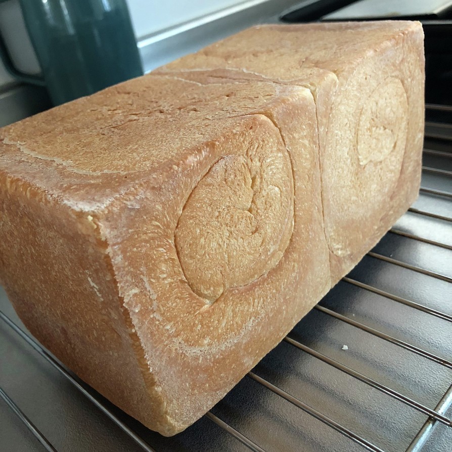 食パン(一次発酵までHBで)の画像